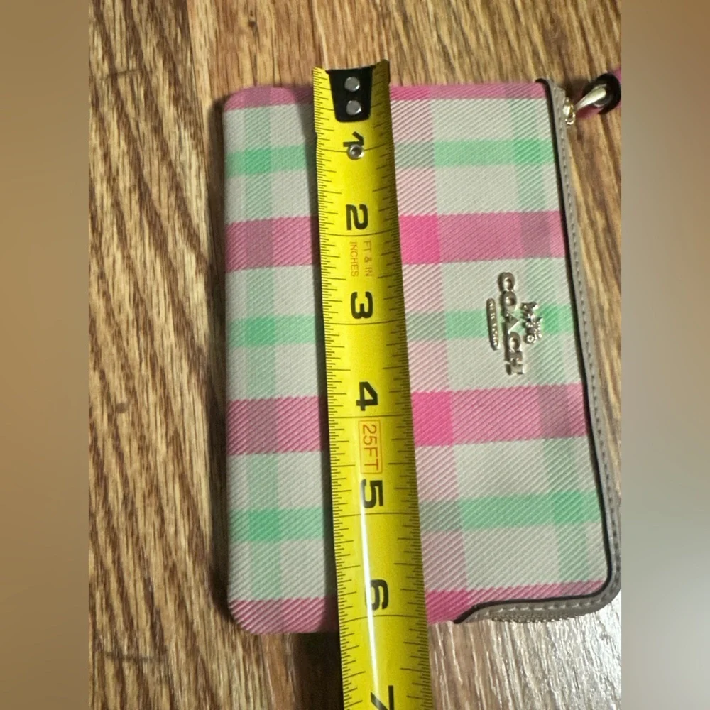 NWOT Coach Corner Zip Pink Green Plaid Wristlet